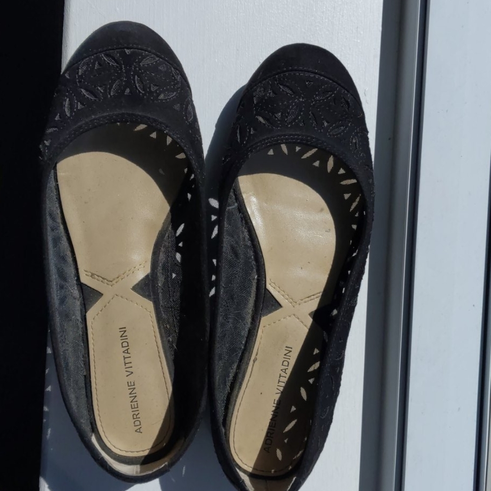 Adrienne vittadini flats